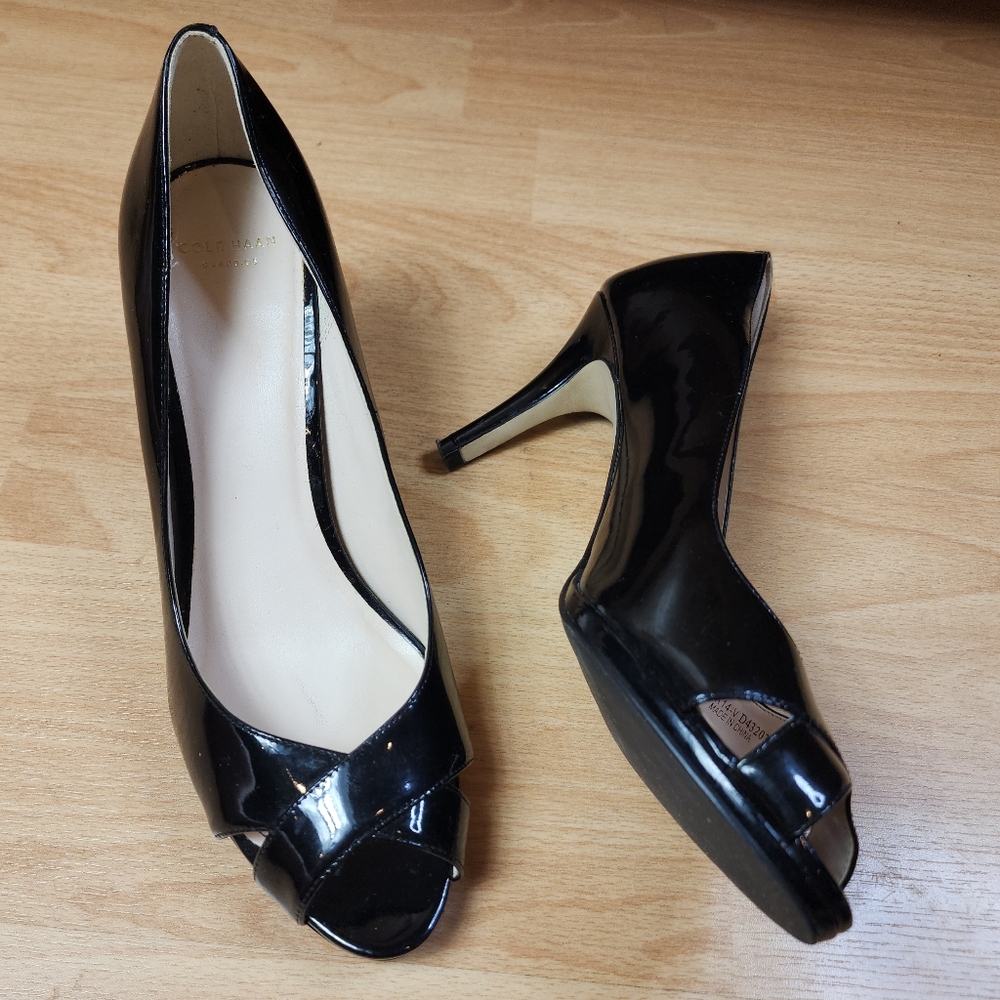 Cole Haan Peep Toe Pumps Heels Black Patent Leather Size 9B Grand‎ OS